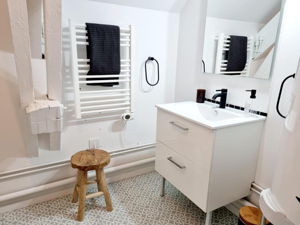 Appartement Meublés du chêne vert, cœur de Jarnac Extérieur photo